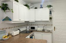 Bungalow en Orihuela Costa - Refurbished 2-Bed La Florida Apt · Emerald Isle Pool & Beach Nearby