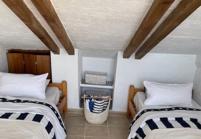 Terraced House in Villamartín - destino Terraced House in Villamartín - destino