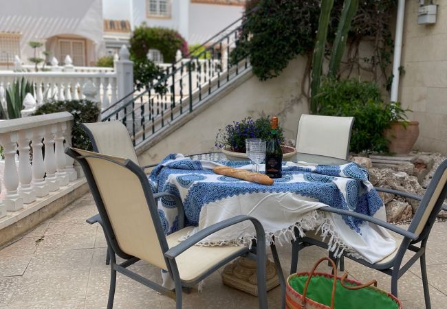 Terraced House in Villamartín - destino Terraced House in Villamartín - destino