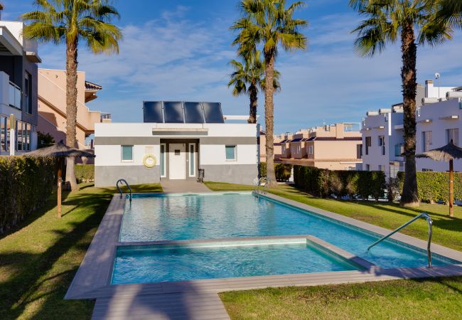 Apartment in Torrevieja - Groundfloor Amay Punta Prima pool/sauna